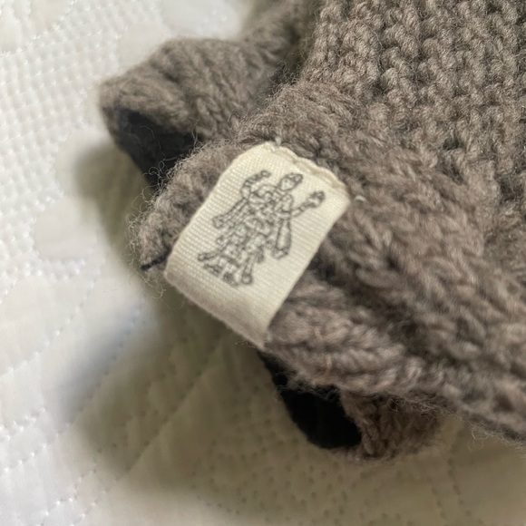 Fingerless Women’s Gloves by Nirvanna Designs - Picture 3 of 5